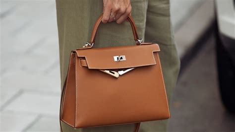 Hermès: le iconiche borse sono di nuovo all'asta.